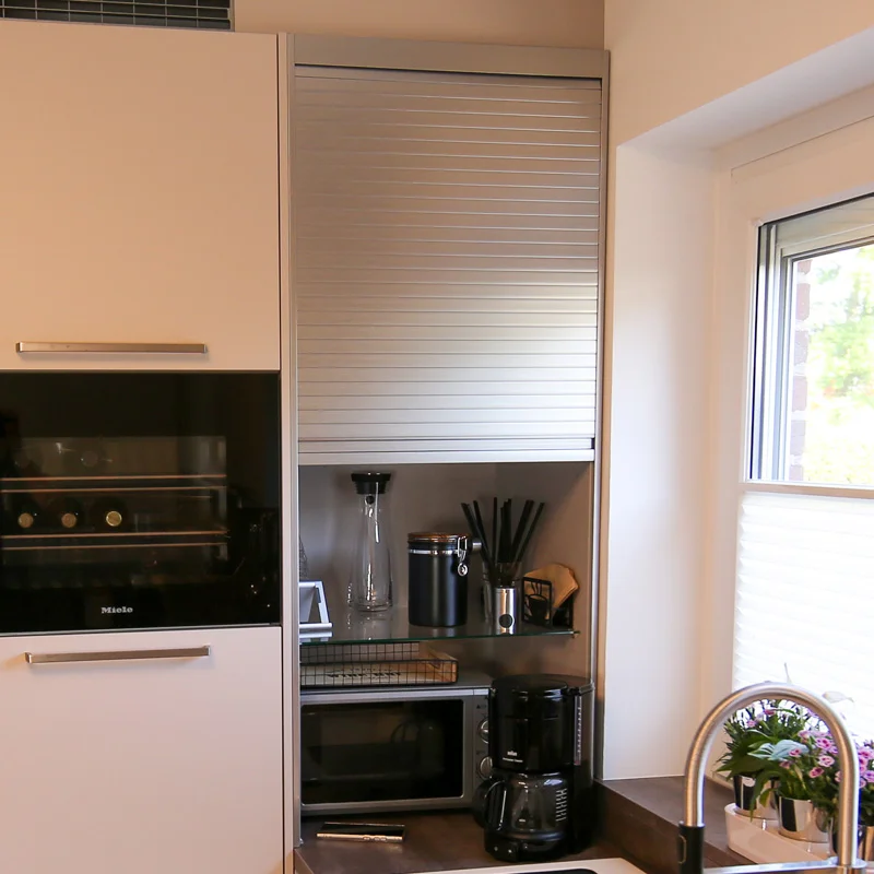 Häcker Concept130 Küche in Fuhrberg: Rollladenschrank